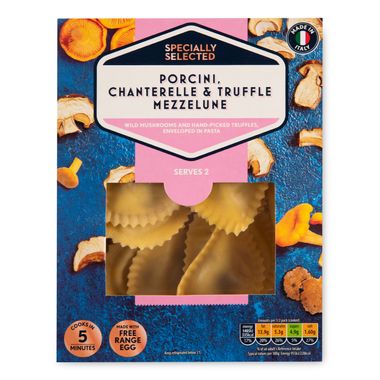 Specially Selected Porcini, Chanterelle & Truffle Mezzelune Pasta 250g