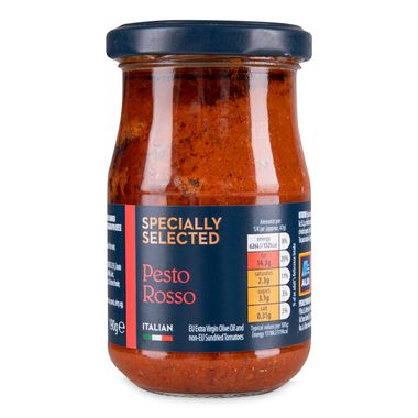 Specially Selected Pesto Rosso 190g