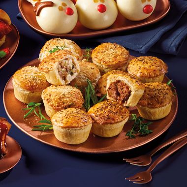 Specially Selected Mini British Steak & Ale And British Chicken & Cherrywood Smoked Bacon Pies 400g/12 Pack