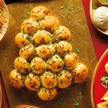 Let's Party Garlic Doughball Christmas Tree 260g